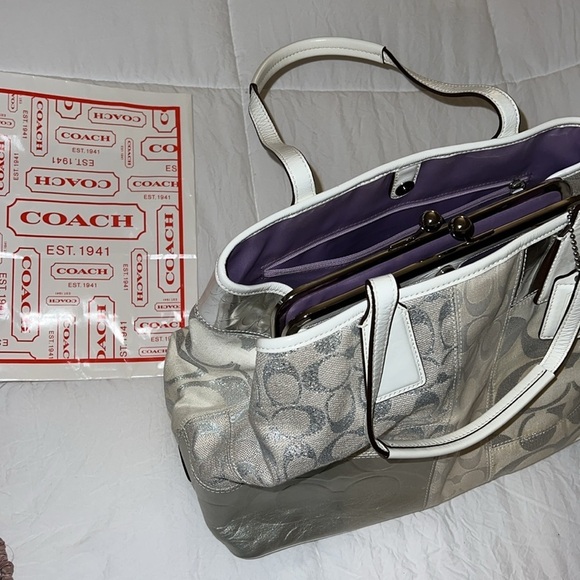 Women’s Coach Patchwork Carryall Shoulder Tote Bag - Picture 9 of 14